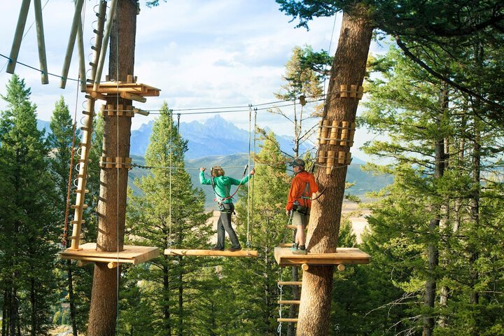 Ropes course (team building)
