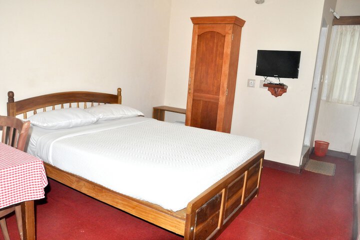 Room 6 of 38