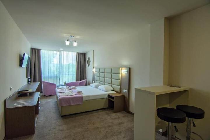 Room 9 of 28
