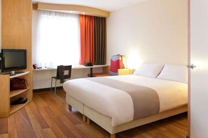 Hotel 56 of 57