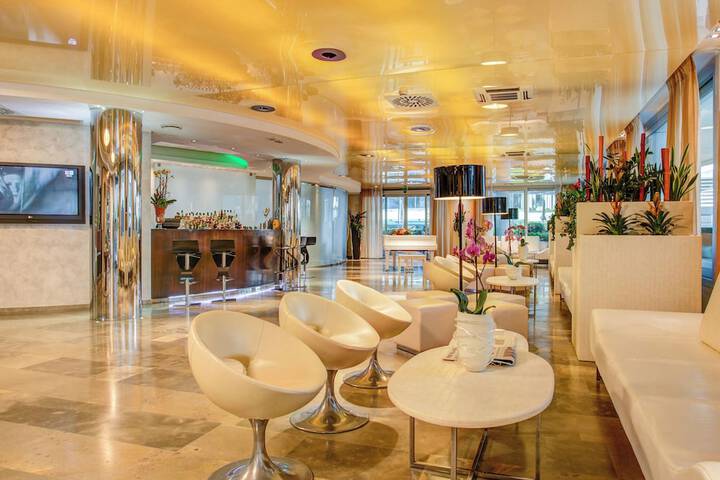 Hotel Lobby