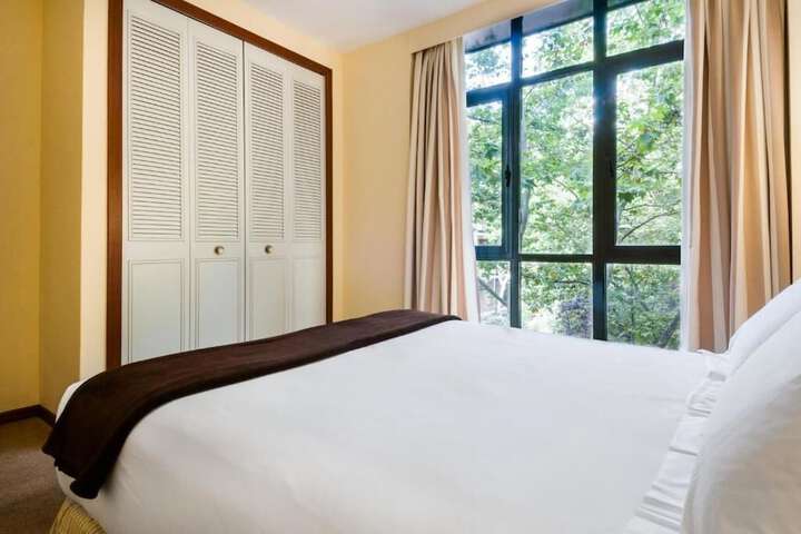 Room 4 of 24