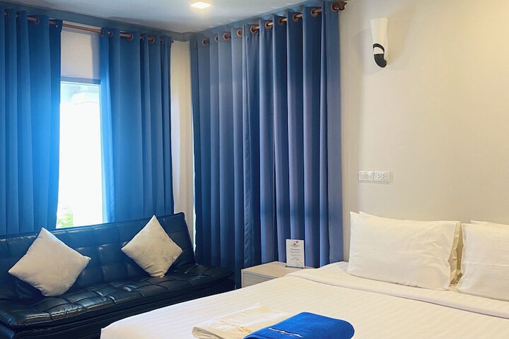 Room 6 of 78