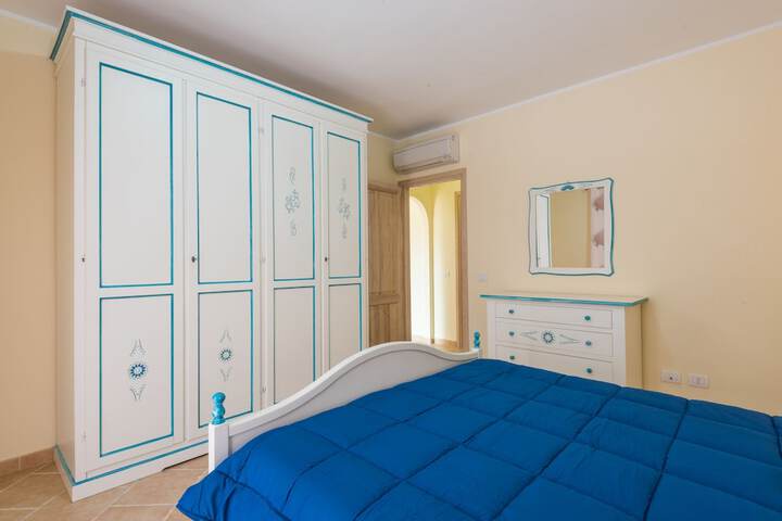 Room 21 of 104