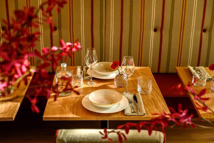 Dining 61 of 80