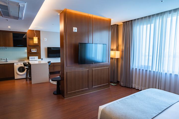 Room 27 of 72