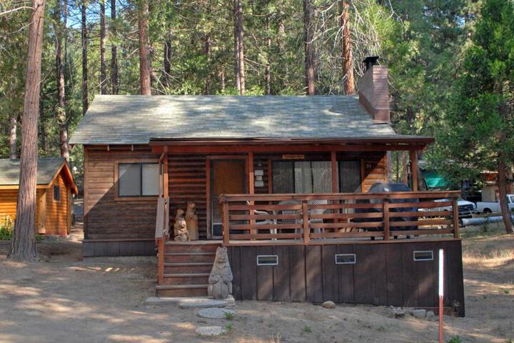 Exterior of 35 Cubbys Den