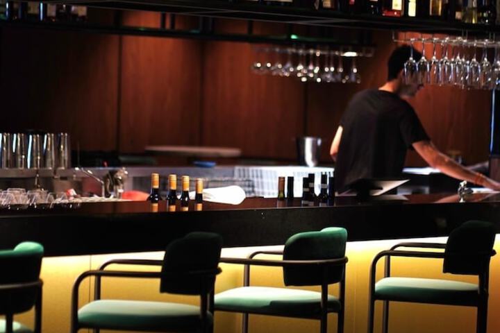 Dining 37 of 66