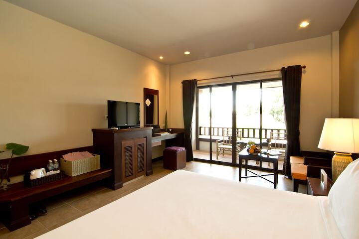 Room 8 of 36