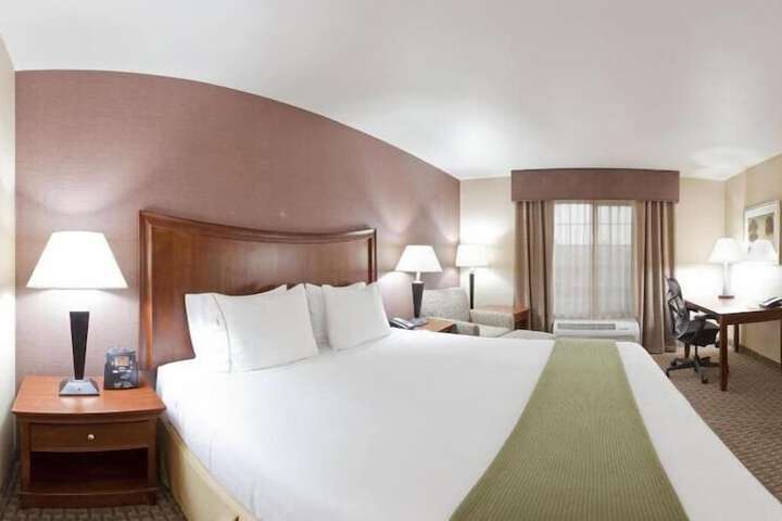 Room 6 of 22