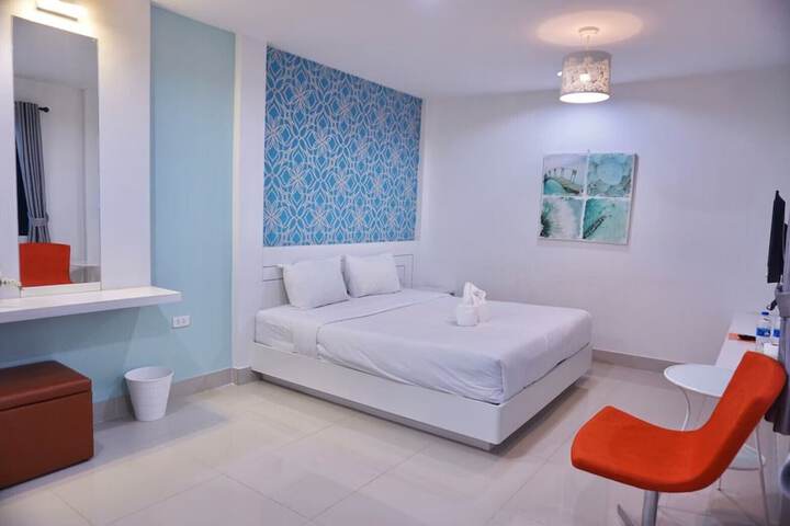 Room 52 of 167