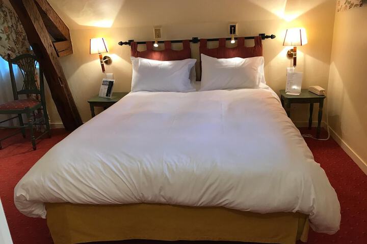 Room 14 of 49