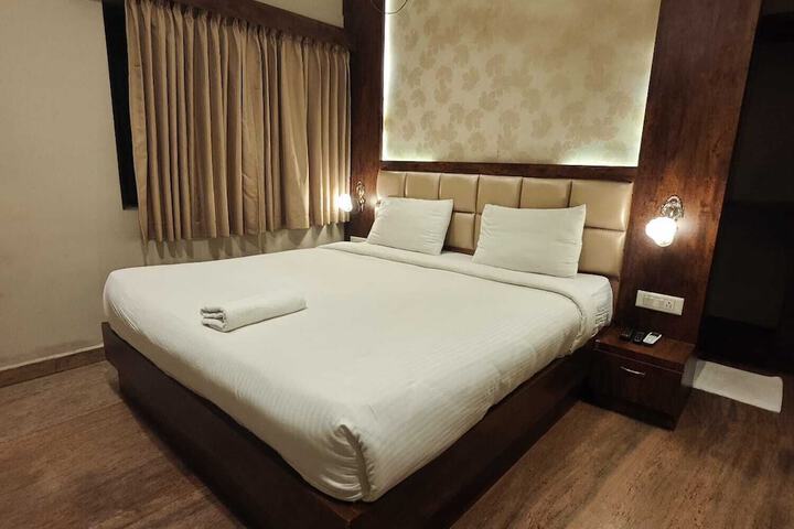 Room 19 of 32
