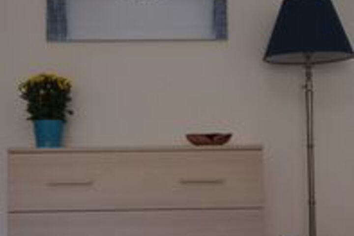 Room 8 of 13