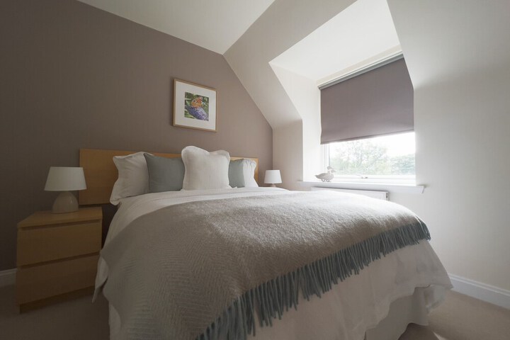 Room 3 of 44