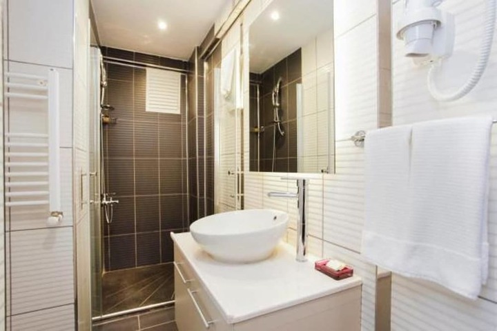 Bathroom Interior Photo