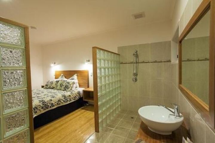 Room 15 of 29