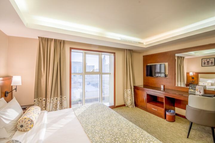 Room 26 of 43