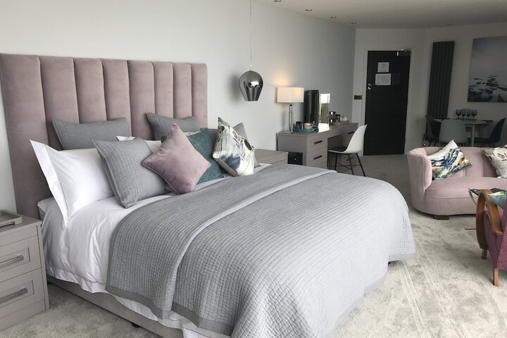 Room 8 of 96