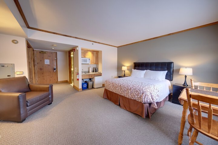 Room 14 of 34
