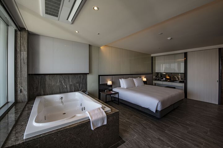 Room 60 of 108