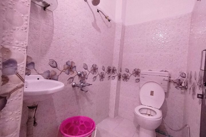 Room 13 of 23