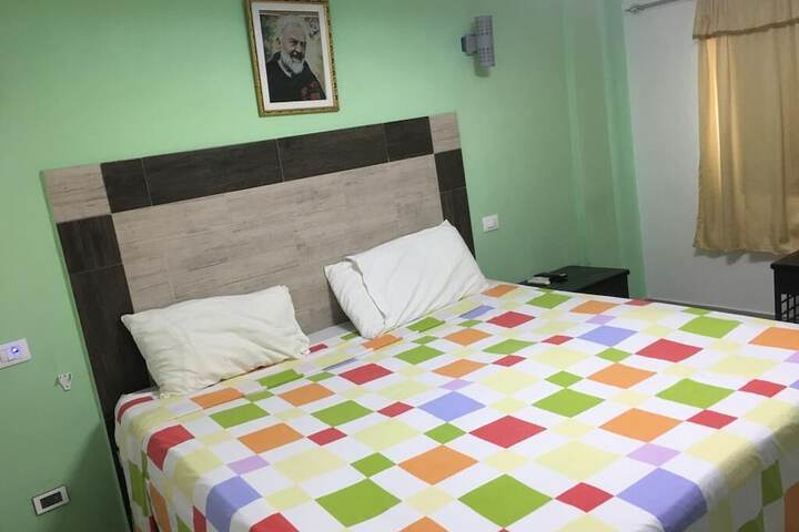 Room 18 of 76