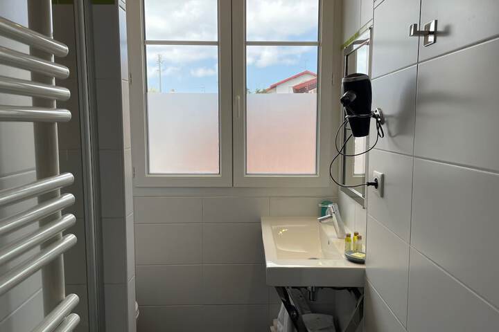 Room 35 of 47