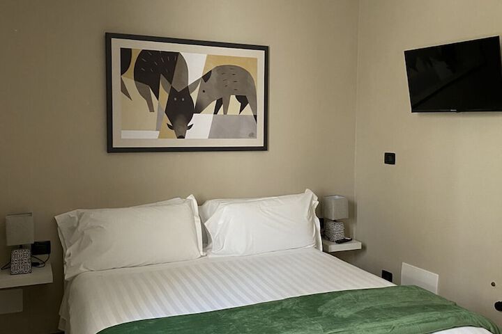 Room 2 of 41