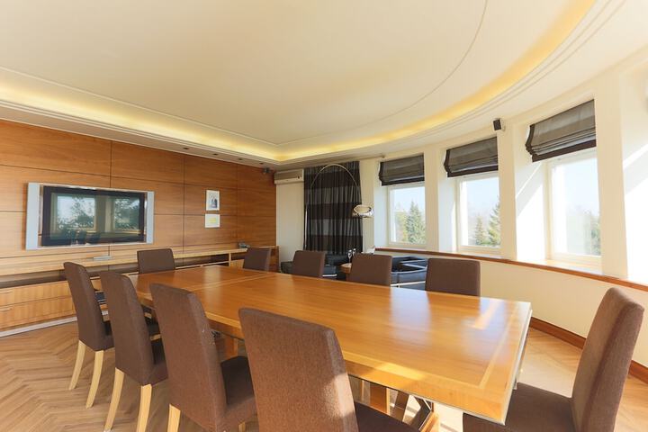 Dining Photos