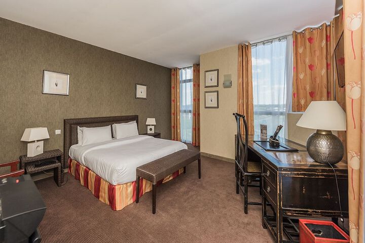 Room 5 of 29