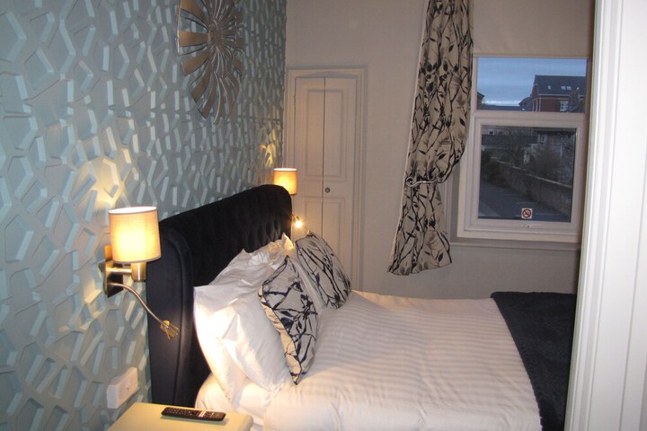 Room 17 of 53