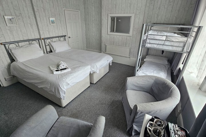 Room 22 of 51