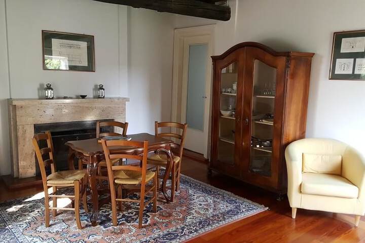 Room 10 of 47