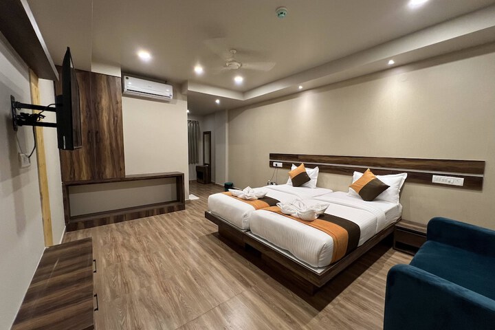 Room 7 of 17