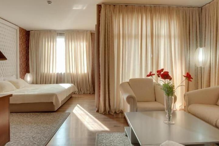 Room 39 of 50