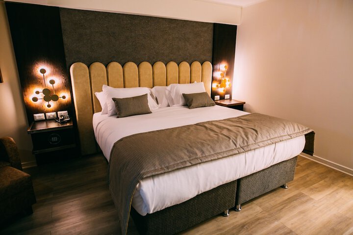 Room 1 of 41