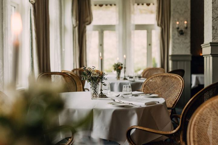 Dining 130 of 159