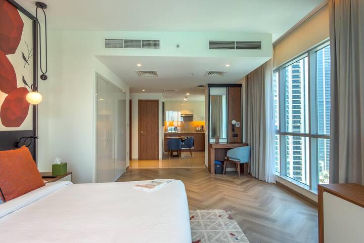 Room 53 of 179