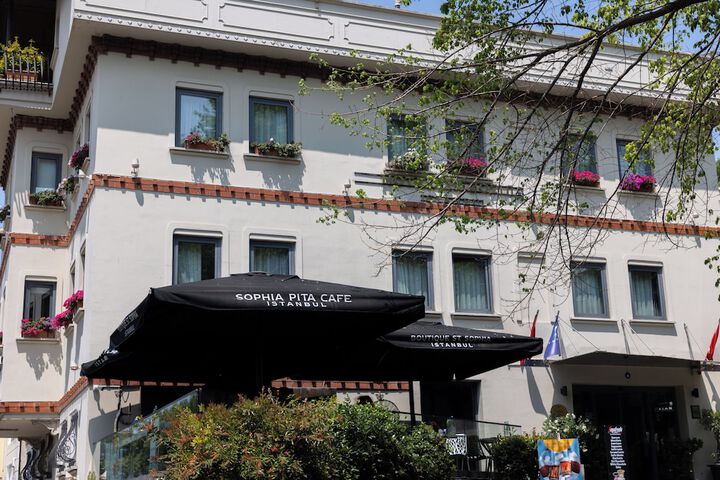 Hotel 77 of 81