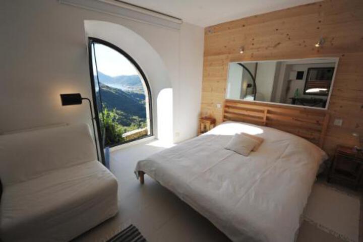 Room 18 of 70