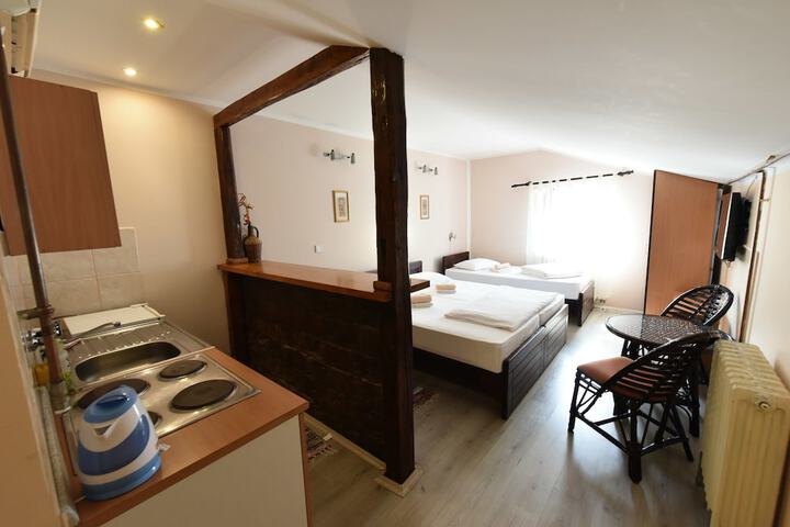 Room 25 of 68