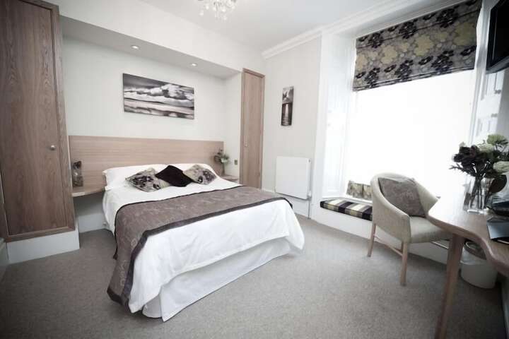 Room 11 of 29