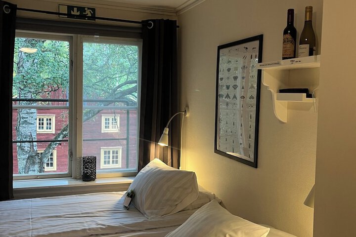 Room 29 of 65
