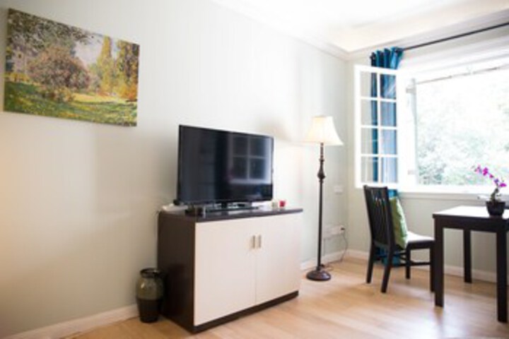 Room 17 of 25