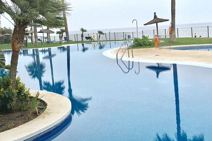 Pool 25 of 69