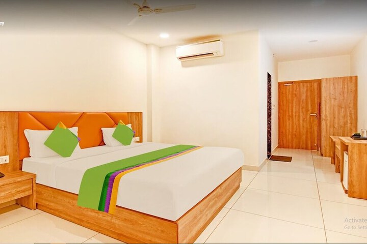 Room 4 of 26