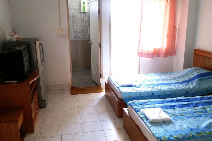 Room 6 of 31