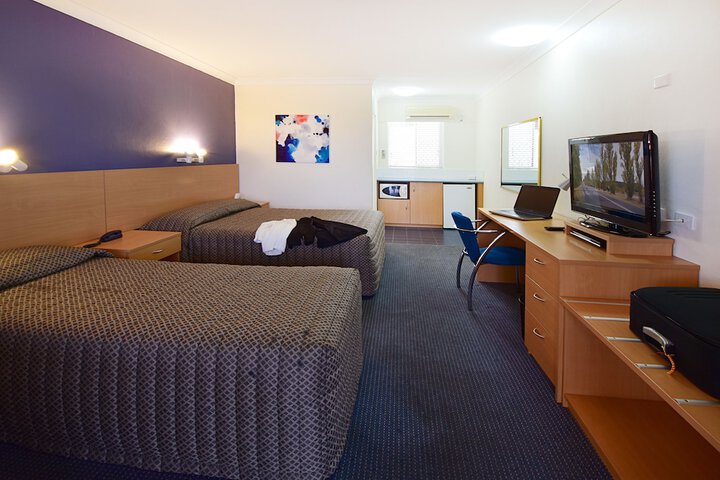 Room 15 of 33
