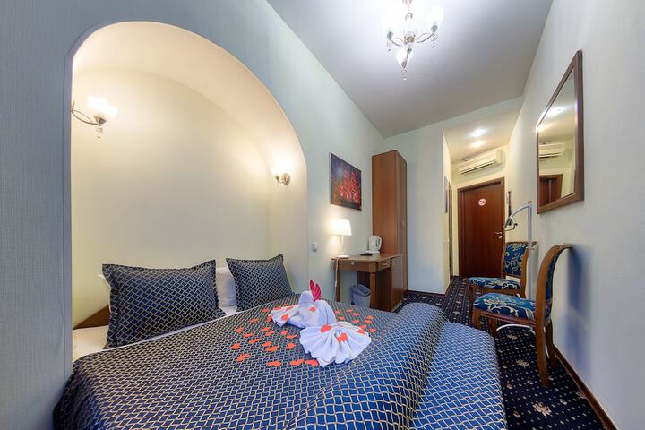 Room 45 of 48